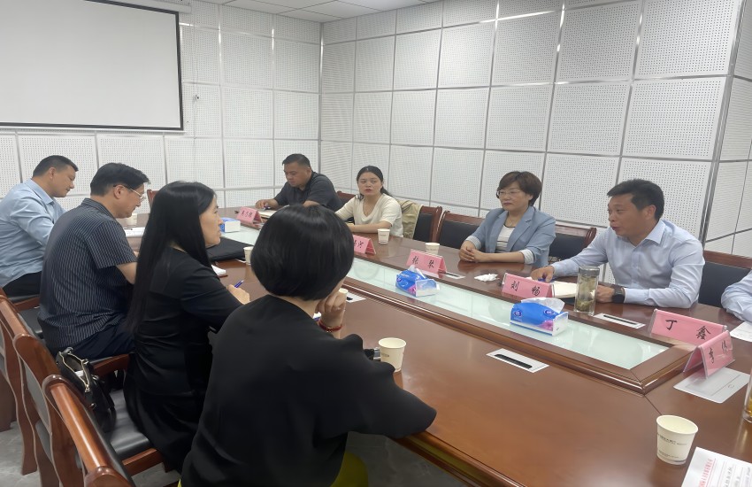 参观2.jpg
